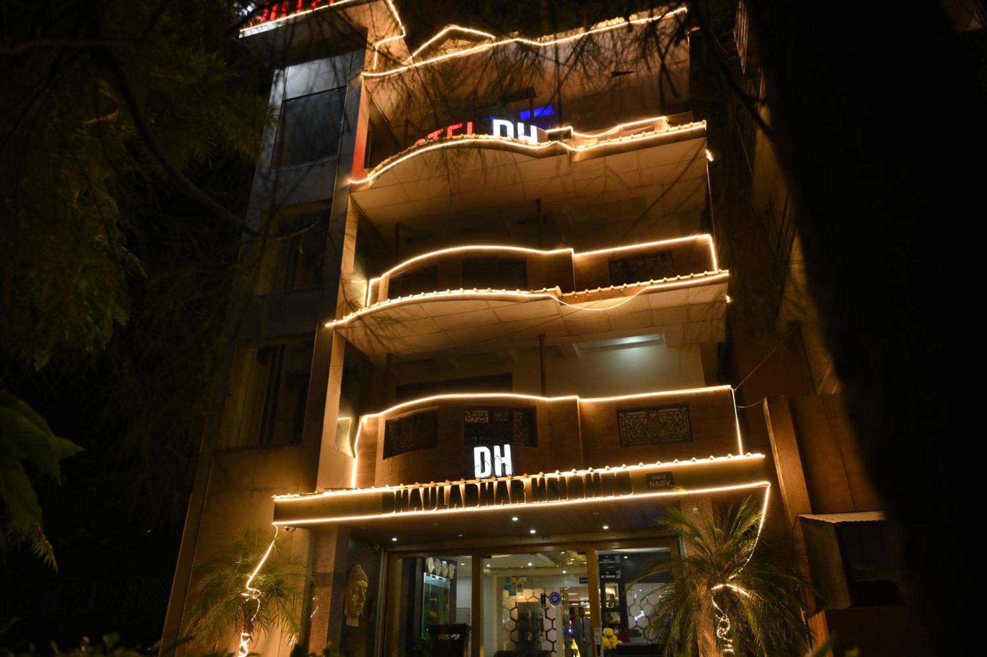 Hotel Dh Dharamshala Dış mekan fotoğraf
