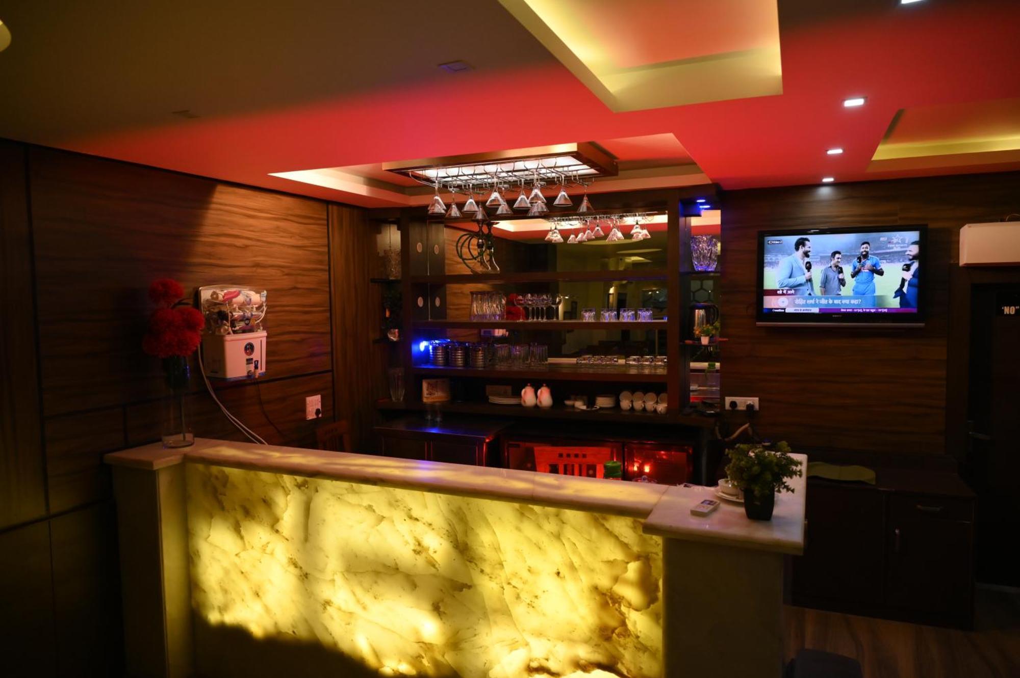 Hotel Dh Dharamshala Dış mekan fotoğraf