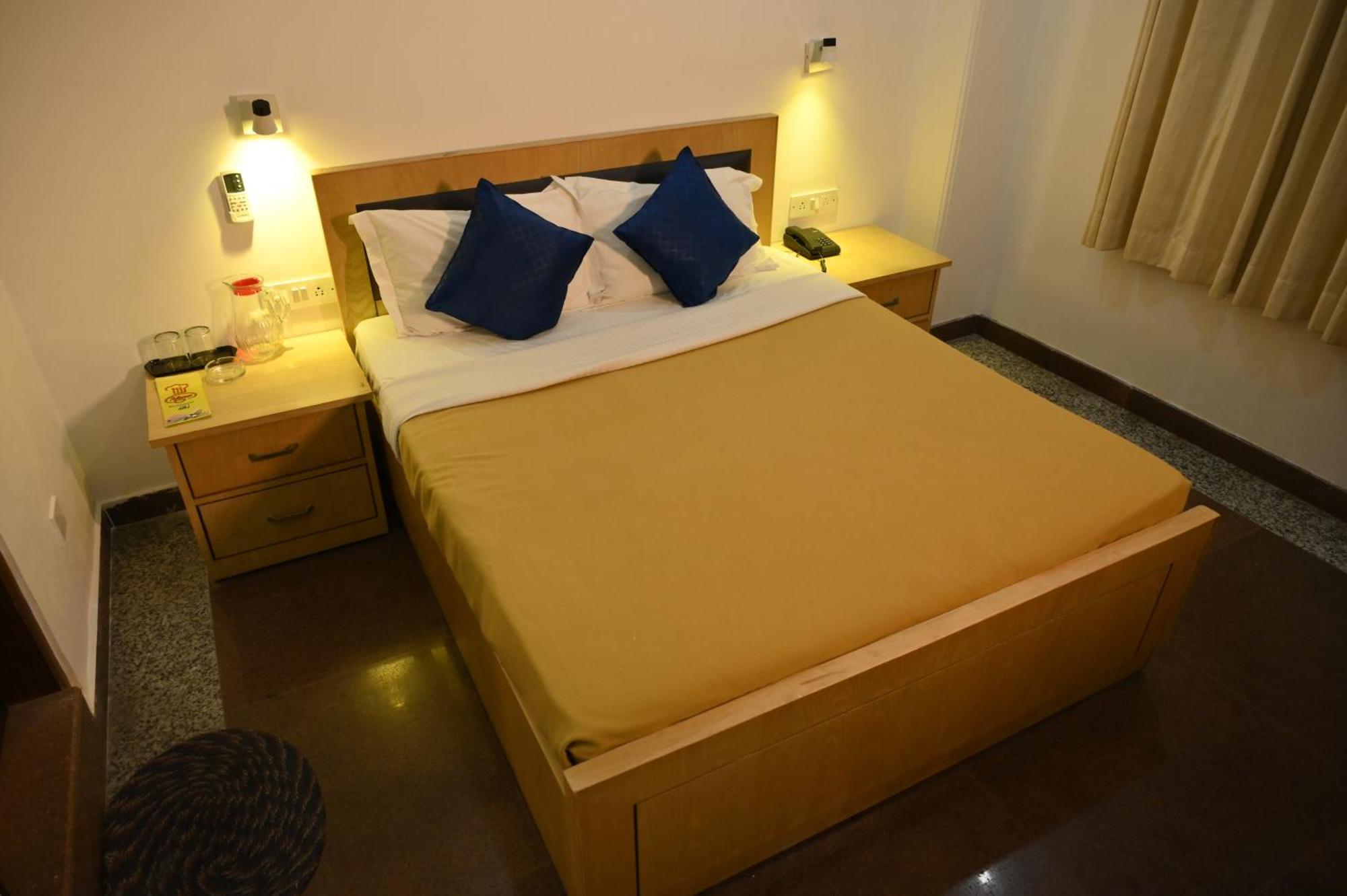 Hotel Dh Dharamshala Dış mekan fotoğraf